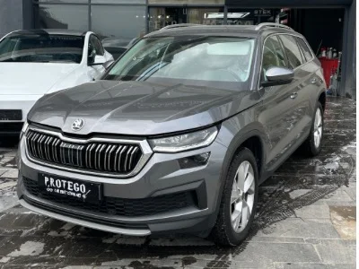 Araç Cam Filmi Çayyolu – Protego Car Protection ile Premium LLumar Cam Filmi