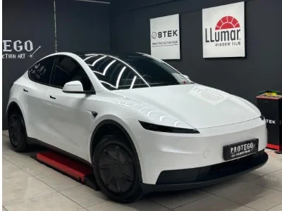 Tesla Model Y Komple STEK Dynolite PPF Kaplama ve LLumar Cam Filmi Uygulaması