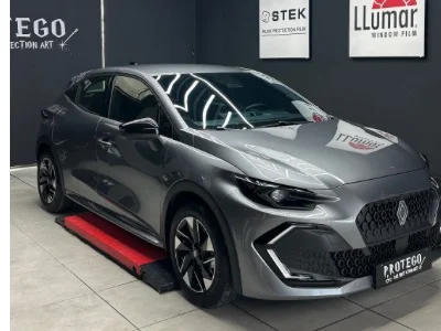 Yeni Renault Clio Komple STEK Dynolite PPF Kaplama ve LLumar Cam Filmi Uygulaması