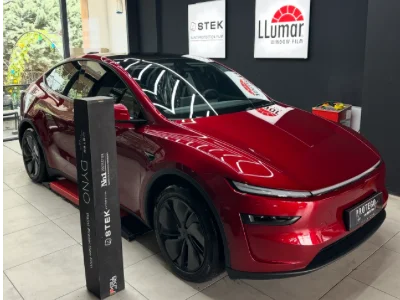 Tesla Cam Filmi Fiyatları Ankara 2026 | LLumar Yetkili Uygulama