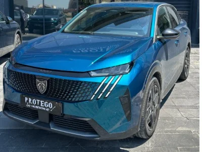Peugeot 3008 Cam Filmi Ankara | LLumar Yetkili Uygulama Merkezi