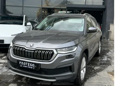 Skoda Fabia Cam Filmi Ankara | LLumar Yetkili Uygulama Merkezi